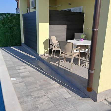 Apartmani Jelic Vinjerac Exterior photo