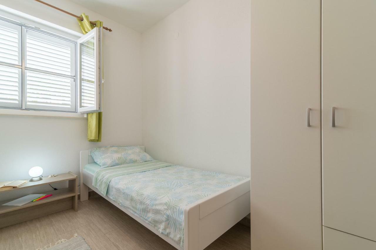 Apartmani Jelic Vinjerac Exterior photo
