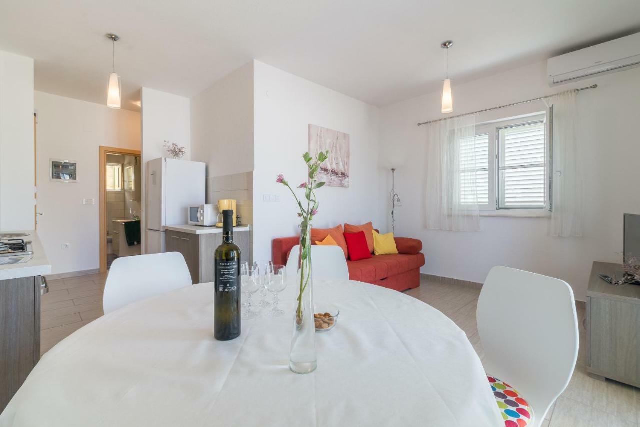Apartmani Jelic Vinjerac Exterior photo